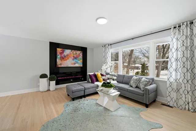 $499,900 | 10025 86th Court, Palos Hills, IL 60465