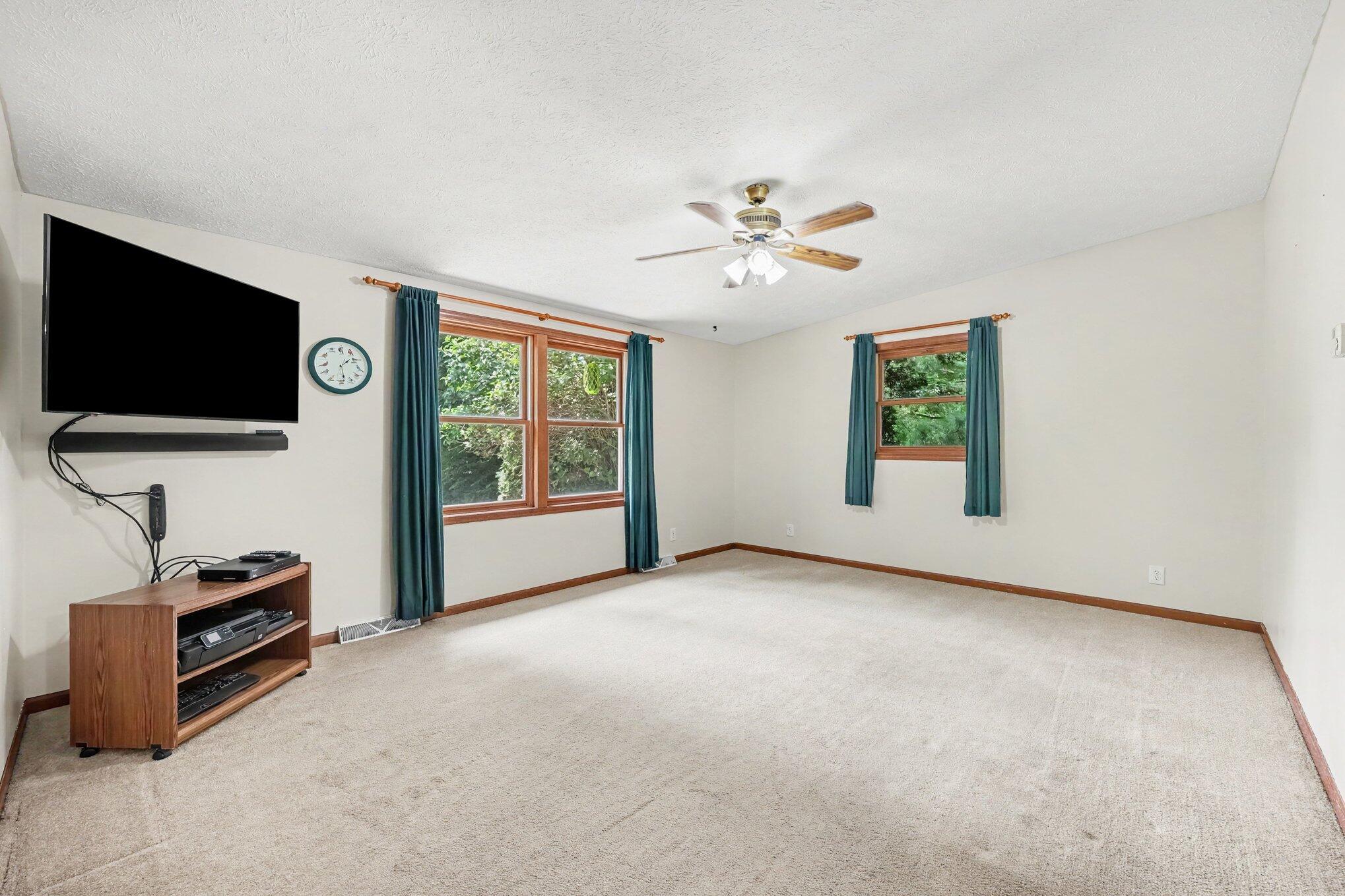 8202 Kennedy Road Munith, MI 49259 - Photo 8 of 39 006_file_8544