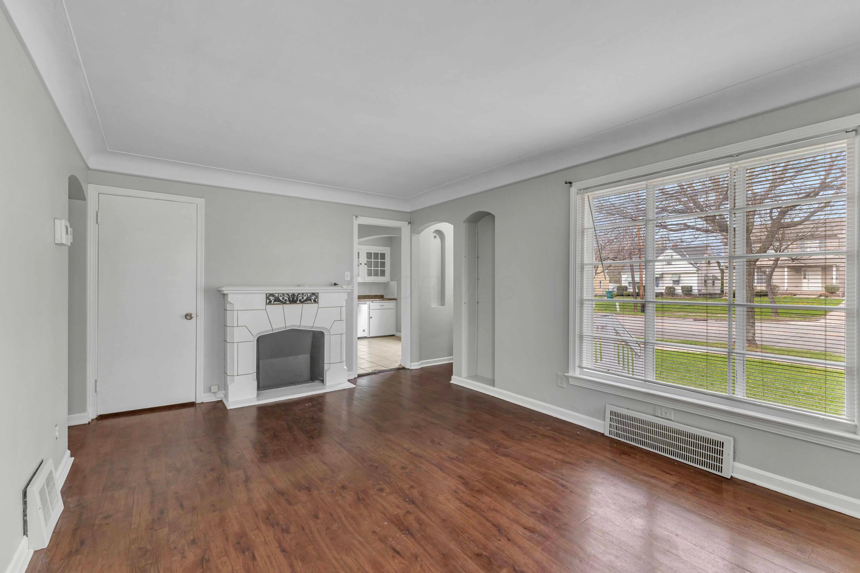 14608 Rockside Road Maple Heights, OH 44137 - Photo 5 of 45 rocksidemls_5