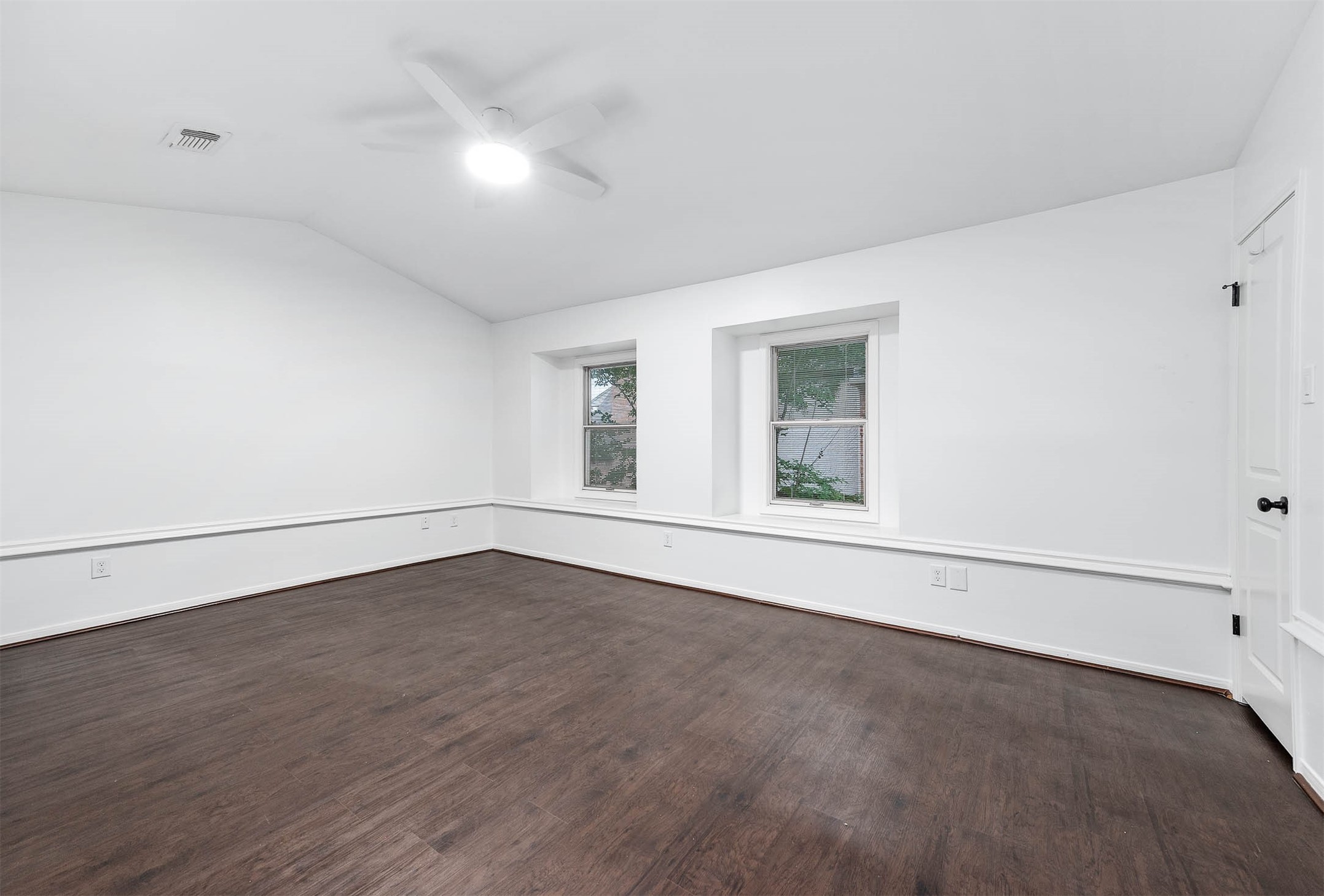 727 Bunker Hill Road, Unit 104 Houston, TX 77024 - Photo 17 of 34