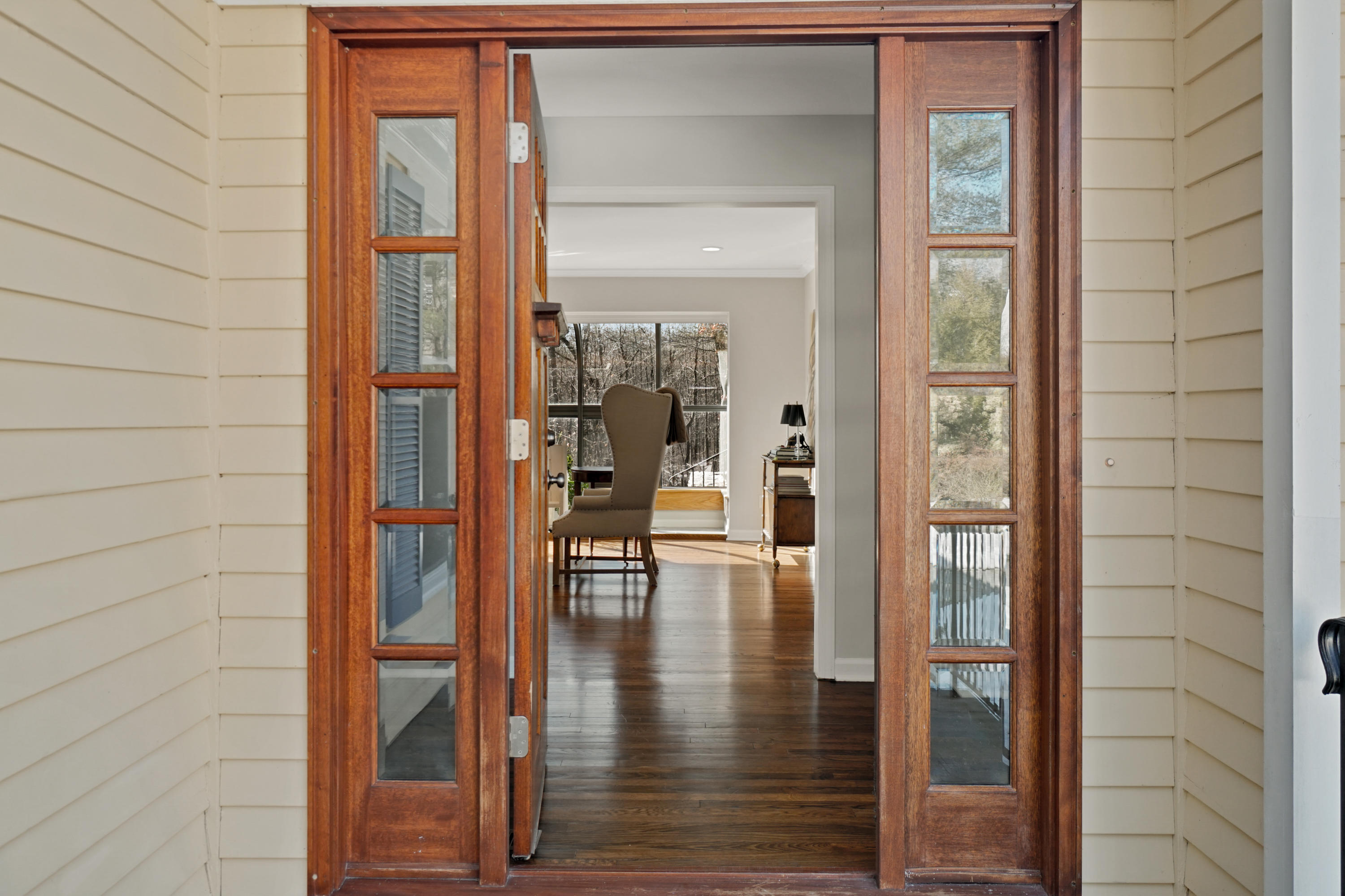 102 Ludlowe Road New Canaan, CT 06840 - Photo 5 of 42 a view of interior of a house
