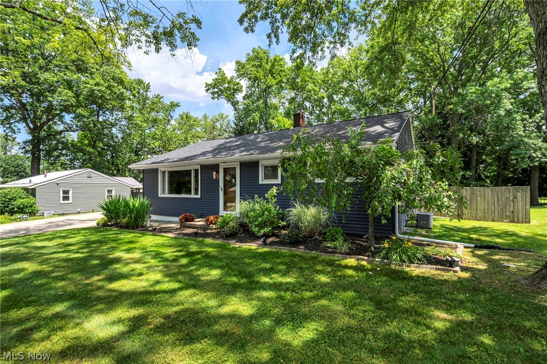 4717 Shriver Road North Canton, OH 44720 - Photo 3 of 49