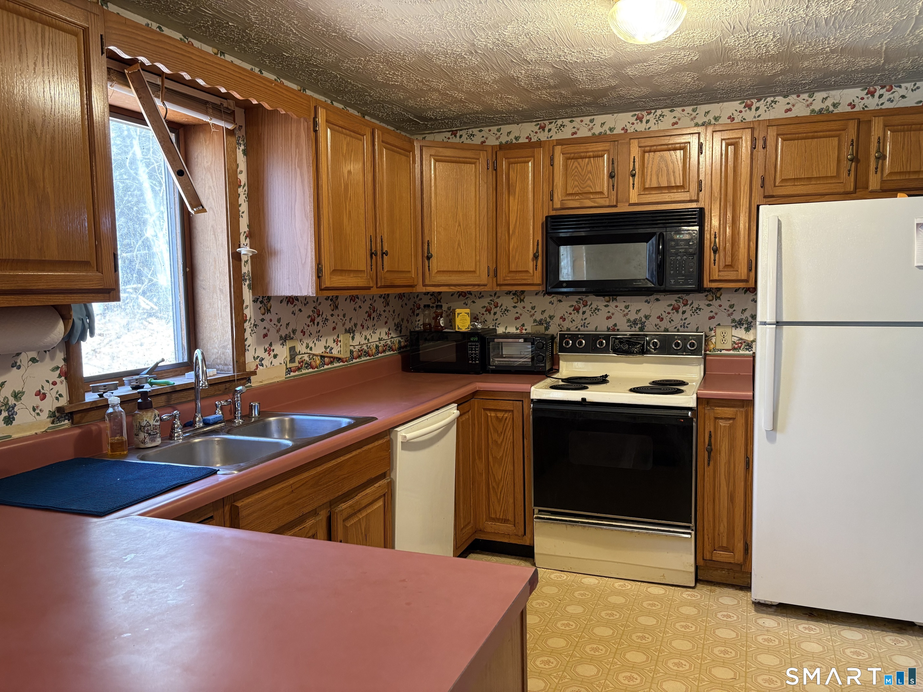 317 Old Jewett City Road Preston, CT 06365 - Photo 6 of 16