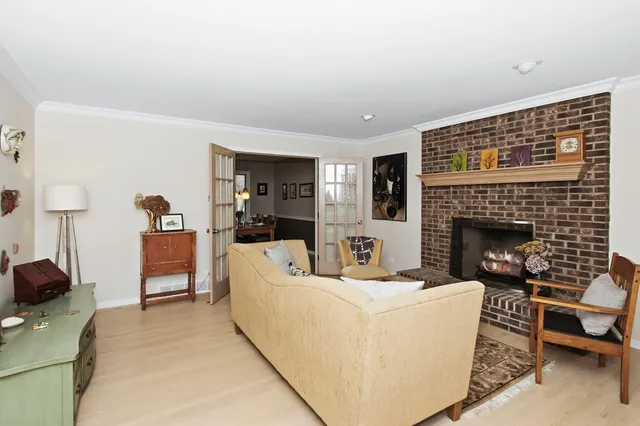 $715,000 | 933 Doral Drive, Bartlett, IL 60103