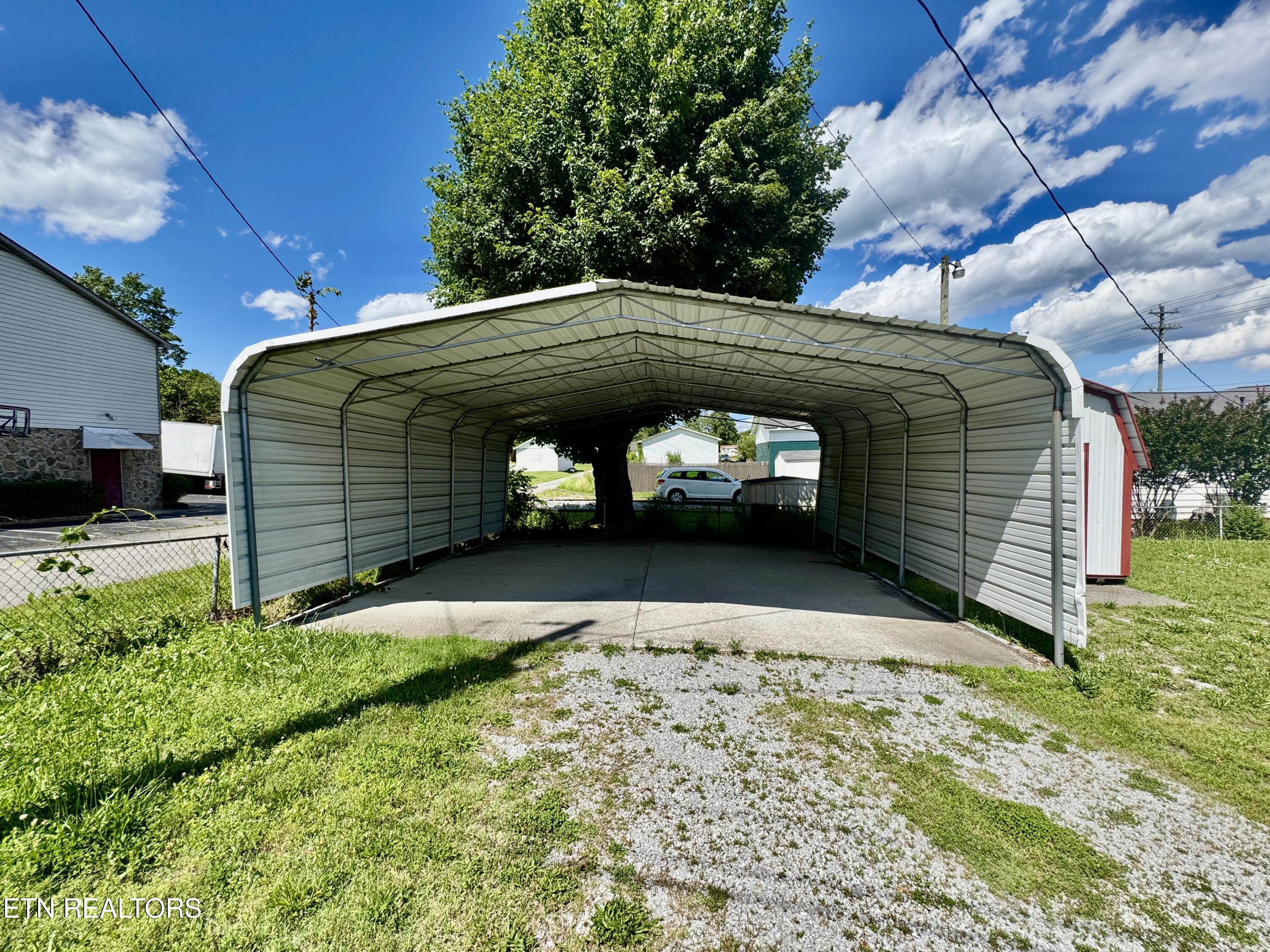 900 Fowler Street Clinton, TN 37716 - Photo 11 of 26 IMG_9510 2