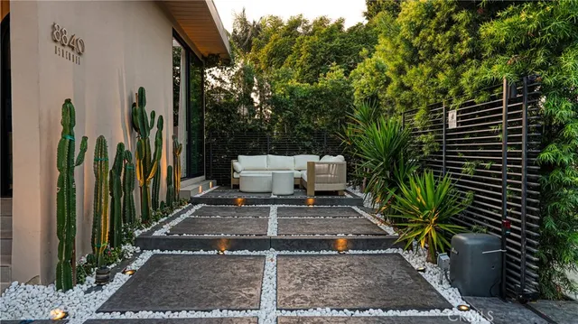 a view of outdoor space yard and patio