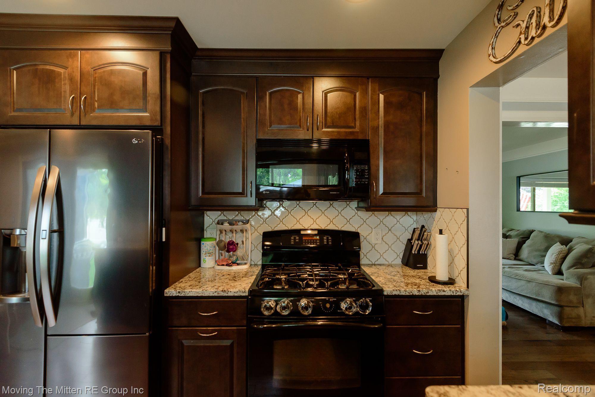 7710 Chichester Road Canton, MI 48187 - Photo 12 of 60 Gallery Image 12