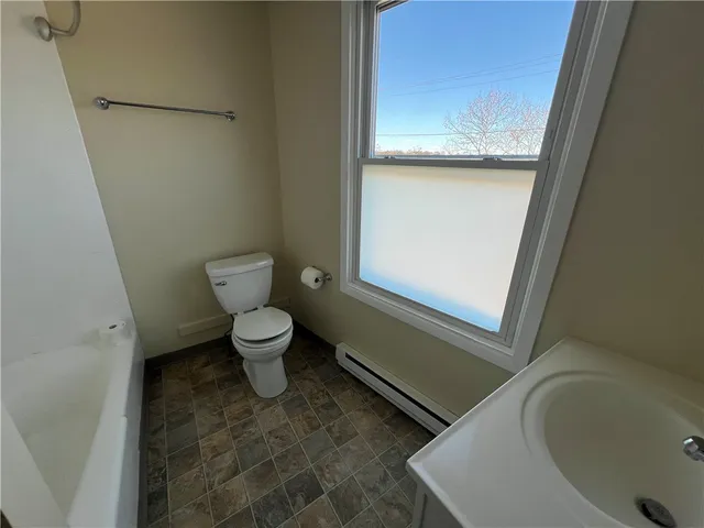 $1,500 | 33 Railroad Avenue, Unit 1, Westerly, RI 02891