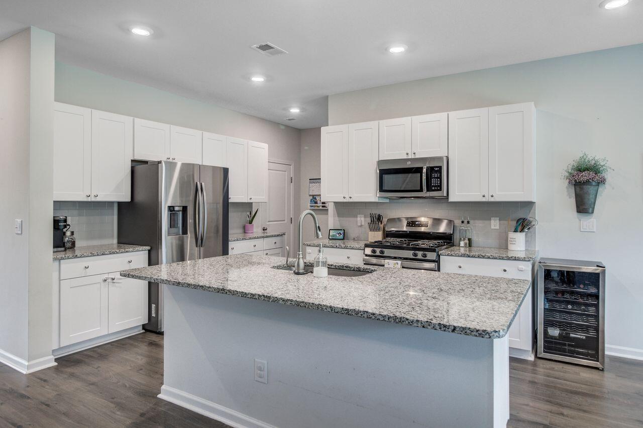 493 Spanish Wells Road Summerville, SC 29486 - Photo 12 of 50 Kitchen