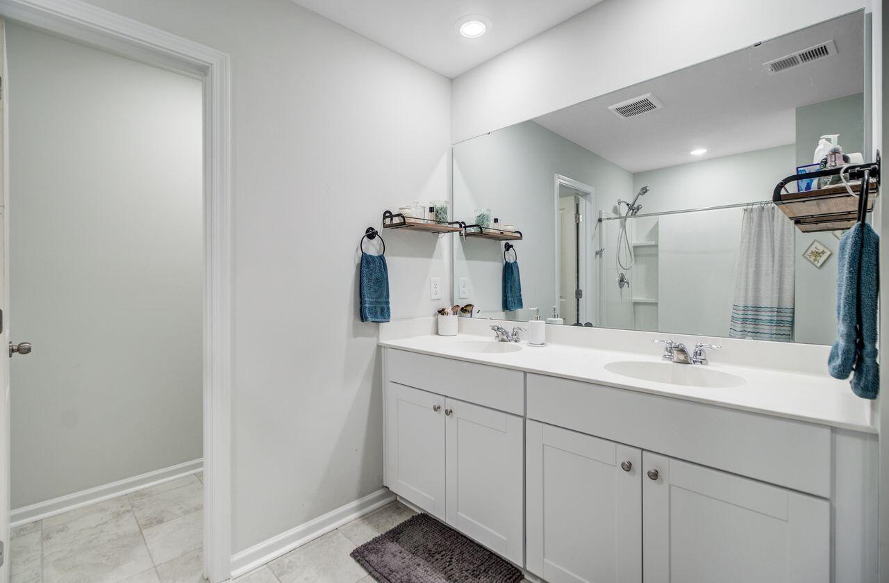 493 Spanish Wells Road Summerville, SC 29486 - Photo 25 of 50 Primary Bathroom