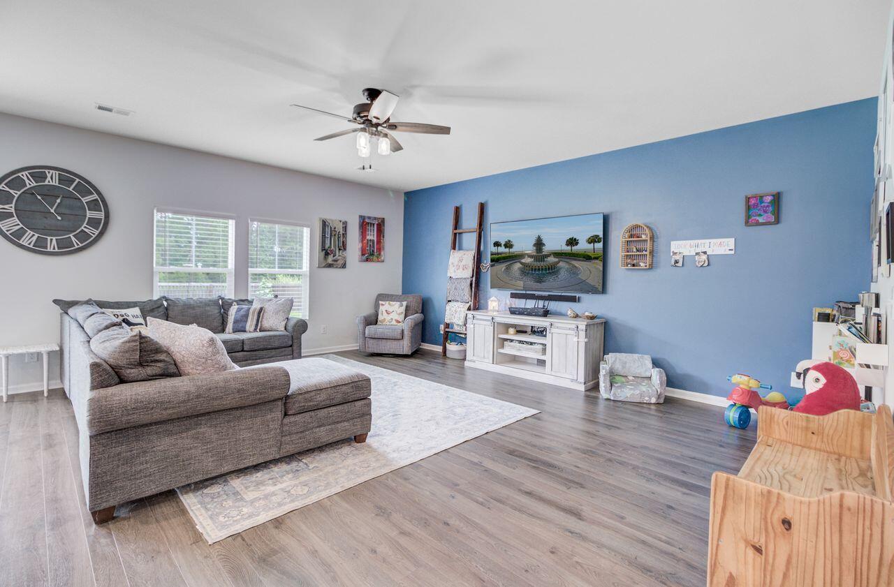 493 Spanish Wells Road Summerville, SC 29486 - Photo 9 of 50 Family Room
