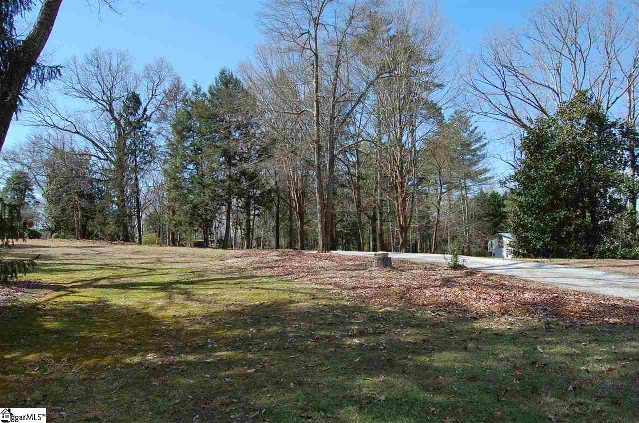 1303 Roe Ford Road Greenville, SC 29617 - Photo 5 of 12 Gallery Image 5