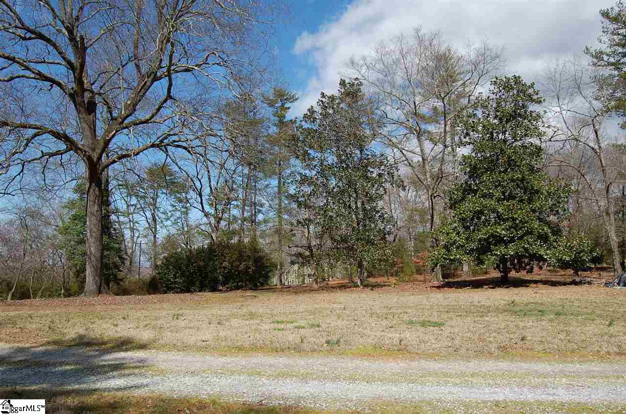 1303 Roe Ford Road Greenville, SC 29617 - Photo 6 of 12 Gallery Image 6