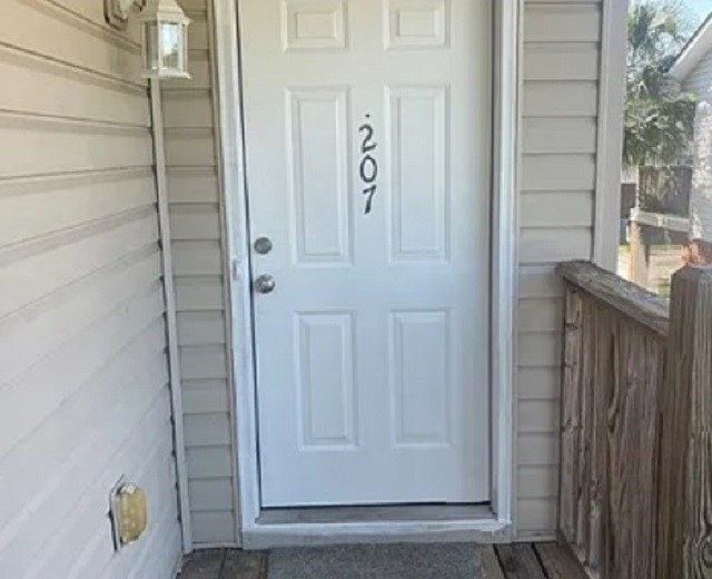 207 Lantana Court Brunswick, GA 31520 - Photo 2 of 14