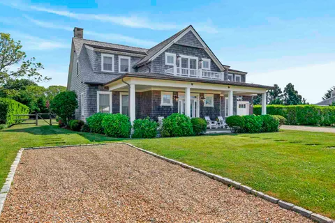 $6,595,000 | 17 Town Lot Road, Edgartown, MA 02539