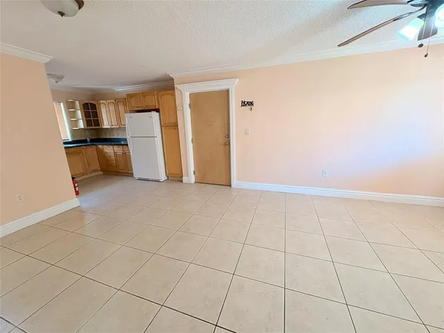 $260,000 | 2760 West 62nd Place, Unit 203, Hialeah, FL 33016