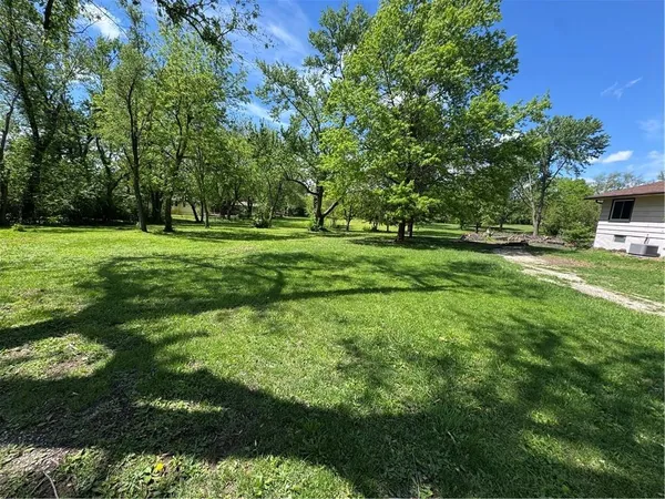 $98,000 | 13816 Norby Road, Grandview, MO 64030