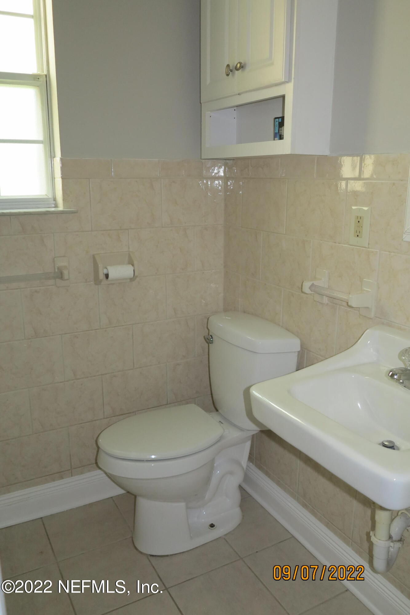2448 Sam Road Jacksonville, FL 32216 - Photo 21 of 43 Master Bathroom