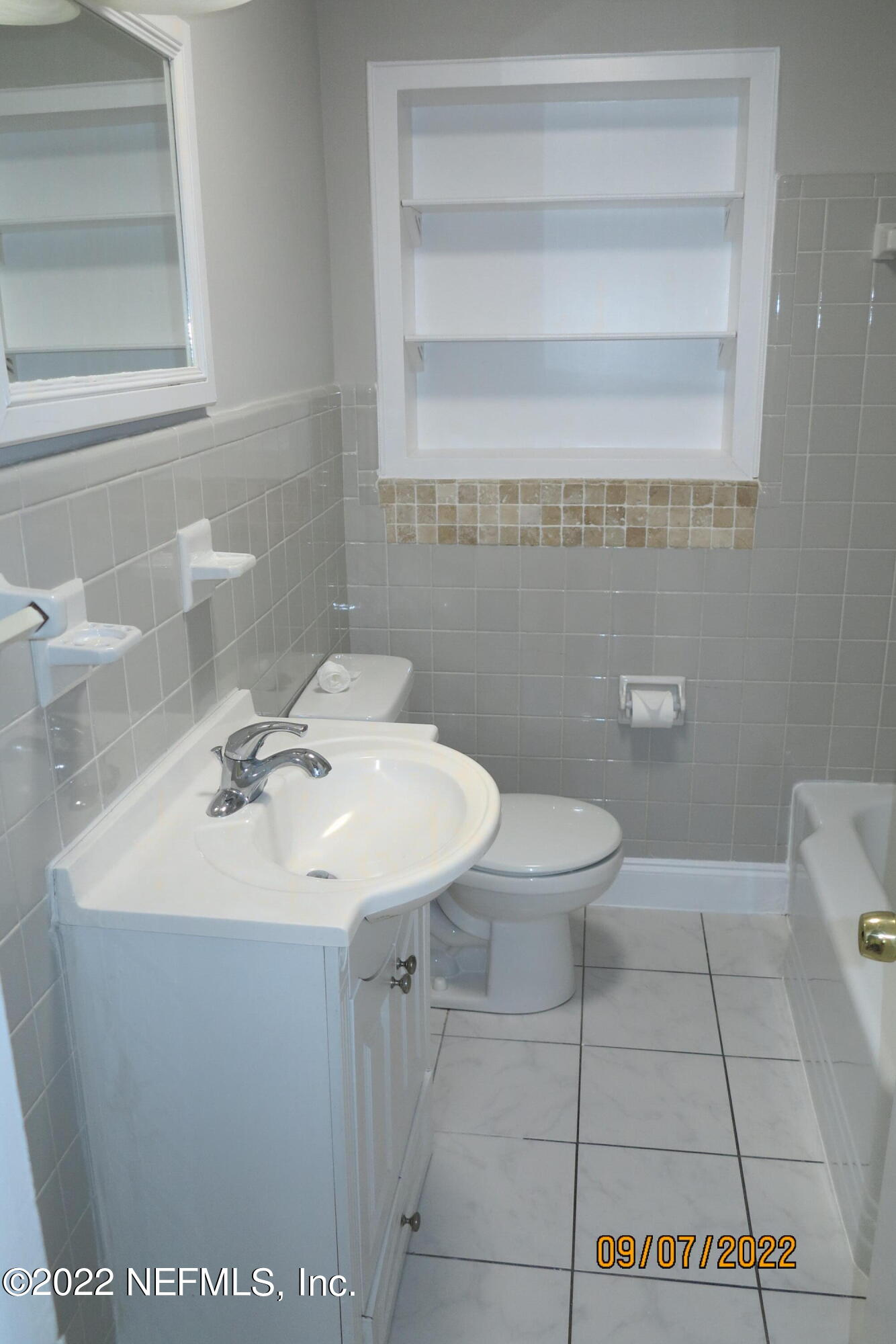 2448 Sam Road Jacksonville, FL 32216 - Photo 30 of 43 Hall Bathroom