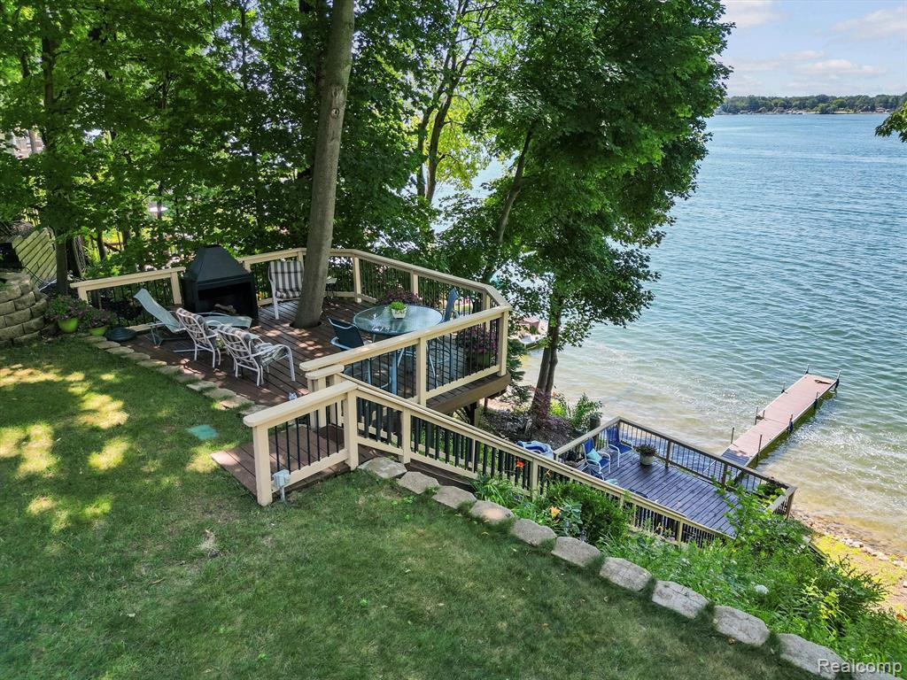 2401 Ridge Road White Lake, MI 48383 - Photo 63 of 84 Gallery Image 63