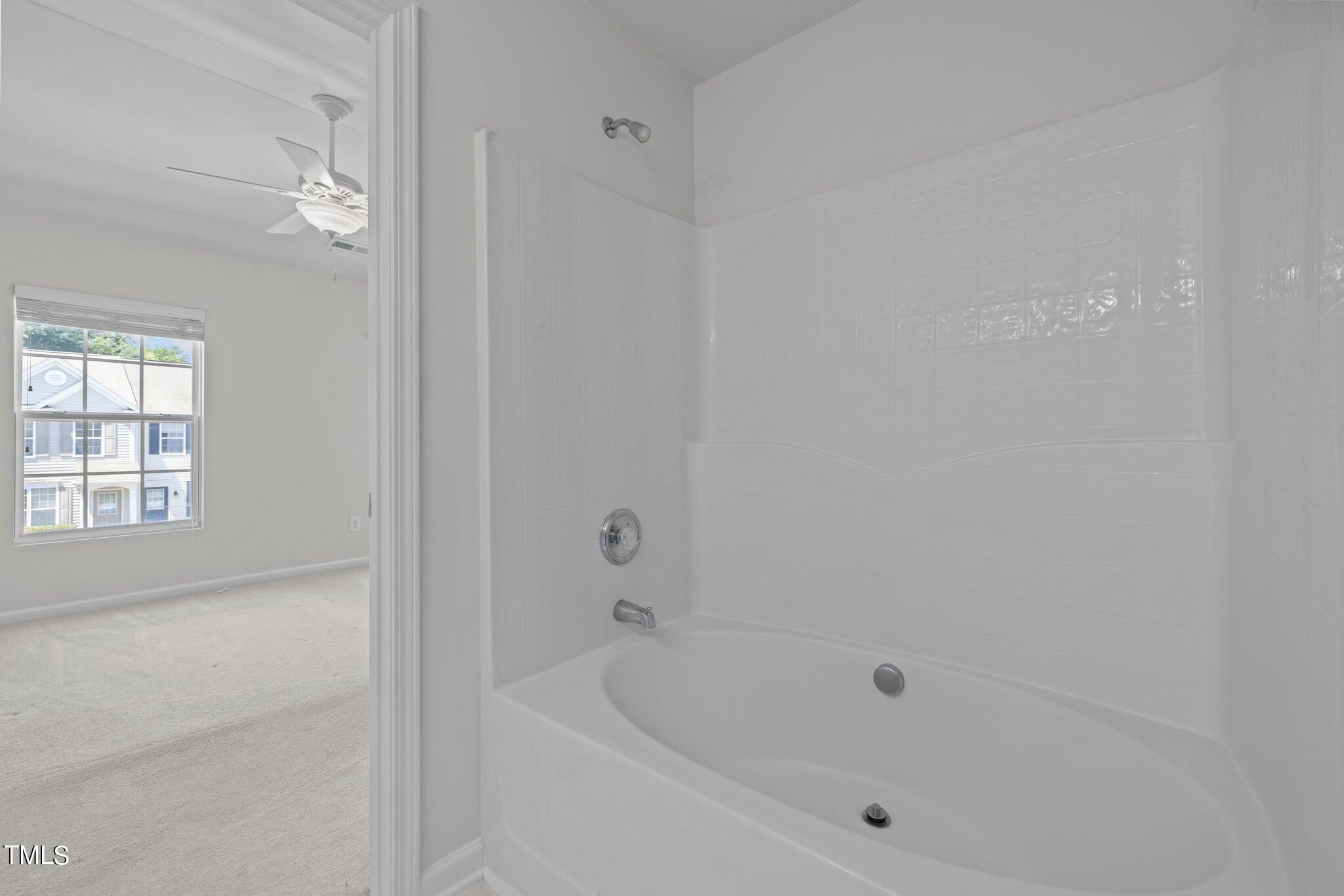 1704 Sorrell Brook Way Raleigh, NC 27609 - Photo 28 of 33 24-web-or-mls-5Z8A3618