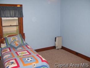 1714 Mound Road Jacksonville, IL 62650 - Photo 11 of 12 Gallery Image 11