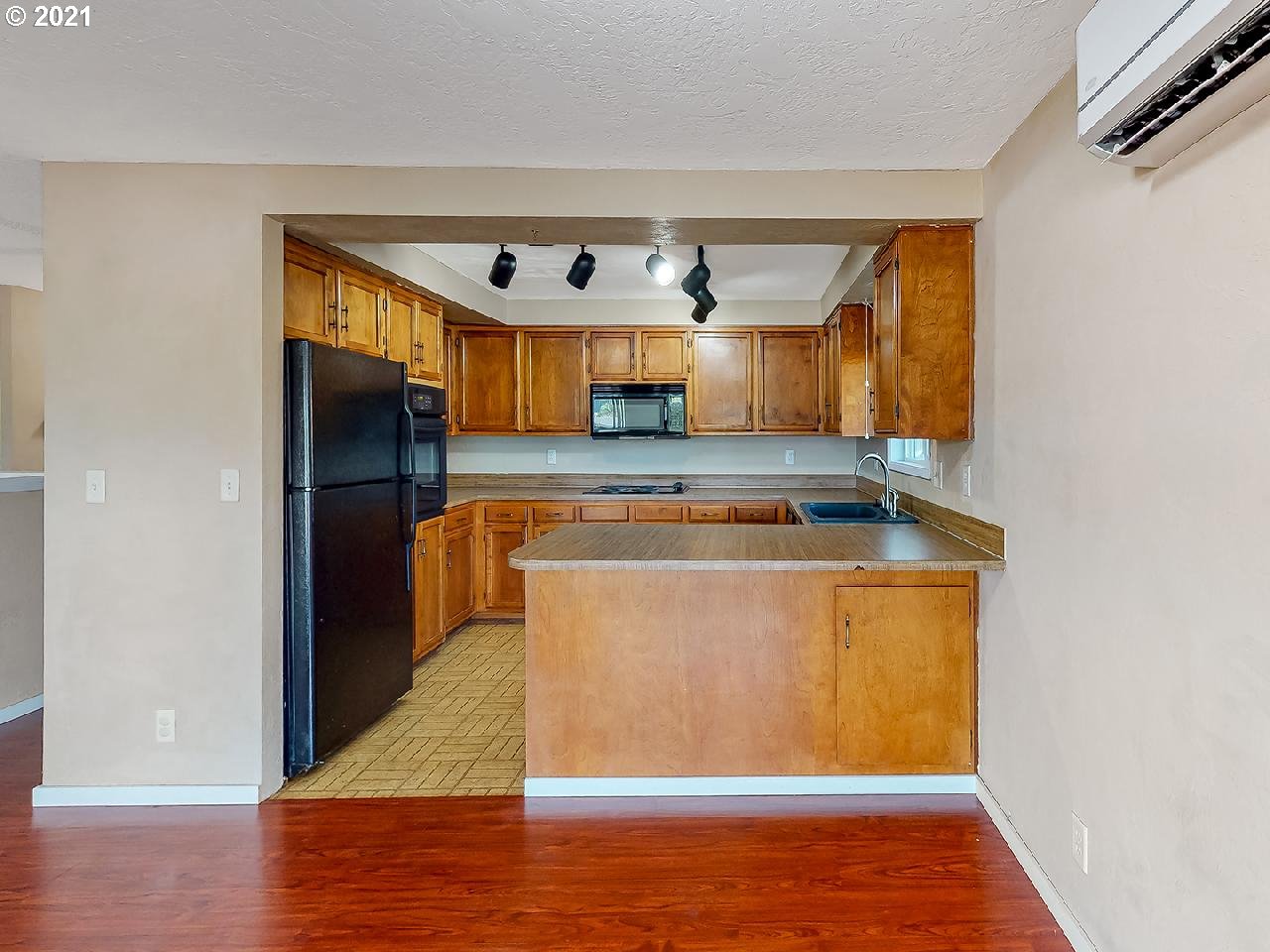7088 Aster Street Springfield, OR 97478 - Photo 3 of 23 Gallery Image 3