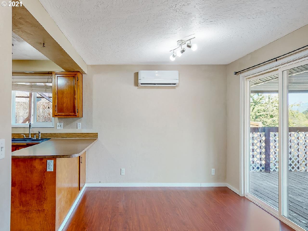 7088 Aster Street Springfield, OR 97478 - Photo 5 of 23 Gallery Image 5