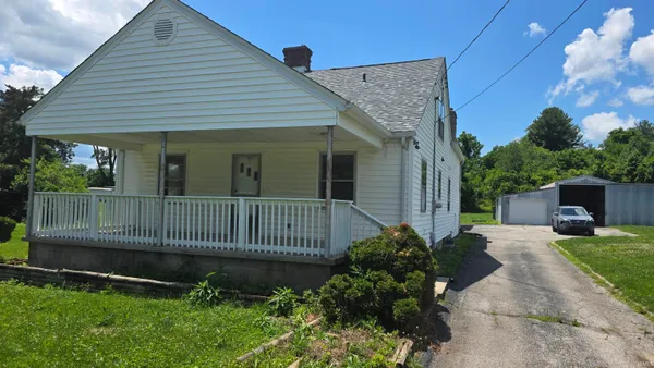 $1,900 | 104 South Johnson Avenue, Bloomington, IN 47404