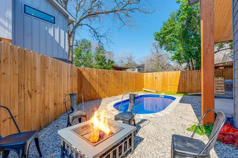 $1,448,900 | 910 Tillery Street, Austin, TX 78702