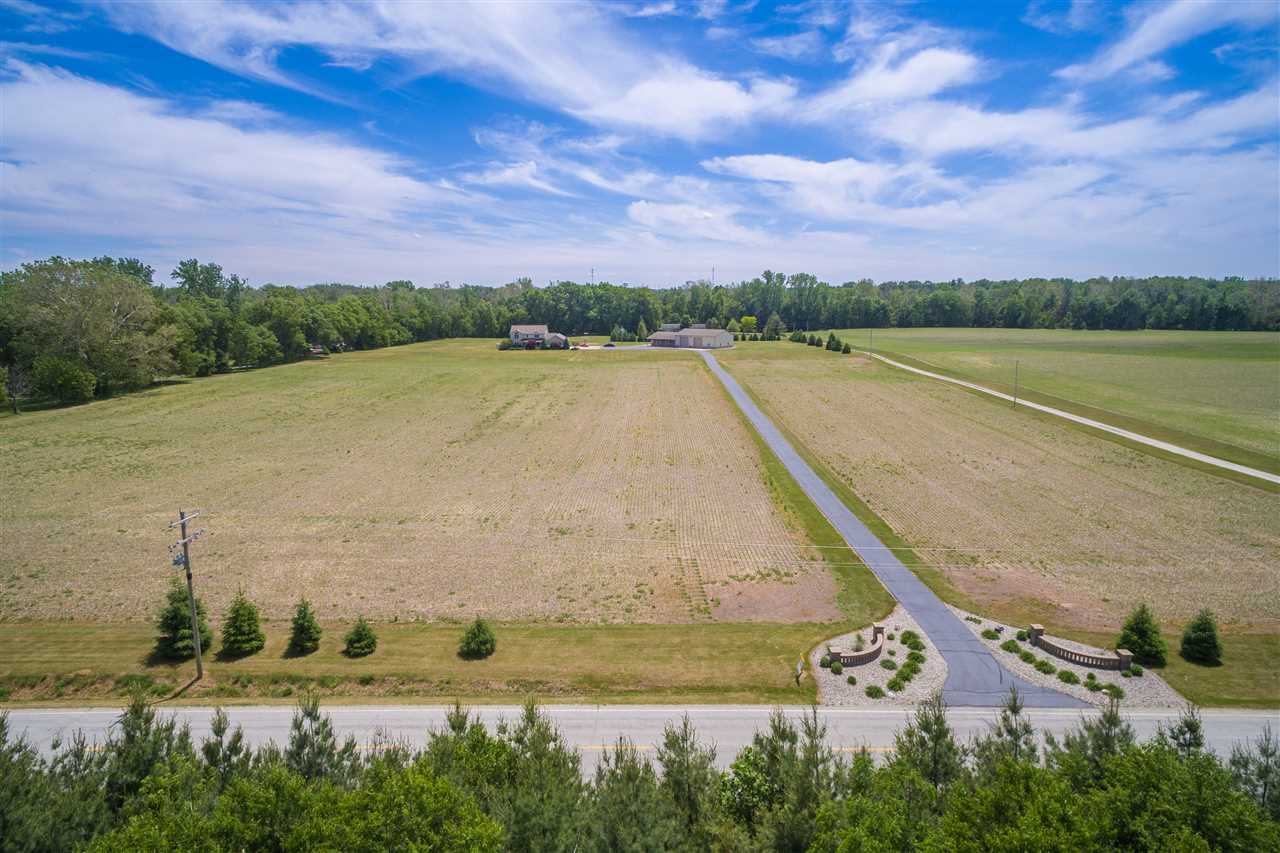 2151 North Fox Farm Road Warsaw, IN 46580 - Photo 4 of 32 Gallery Image 4