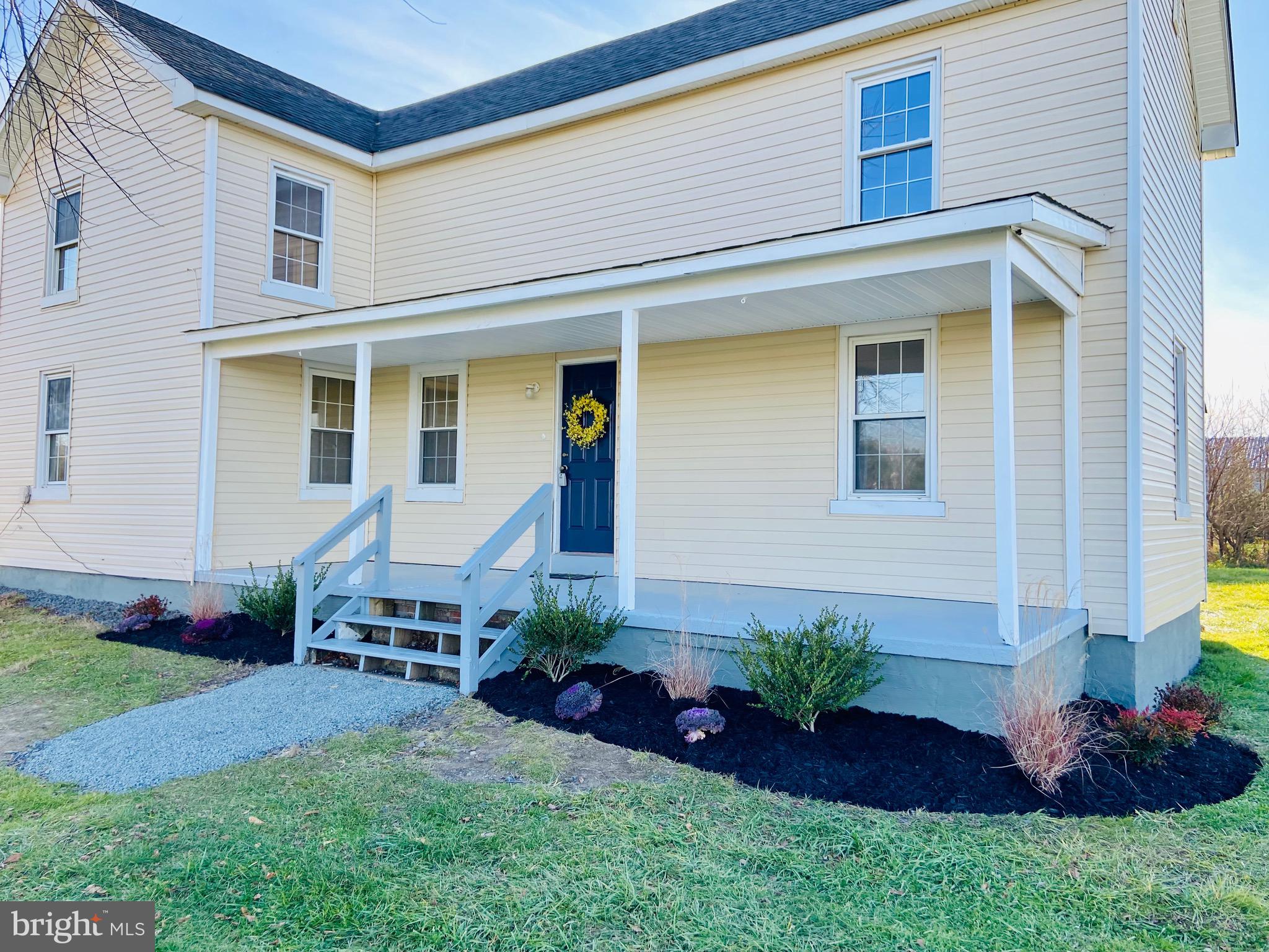 303 West Belle Street Ridgely, MD 21660 - Photo 2 of 42 Relax on your Front Porch