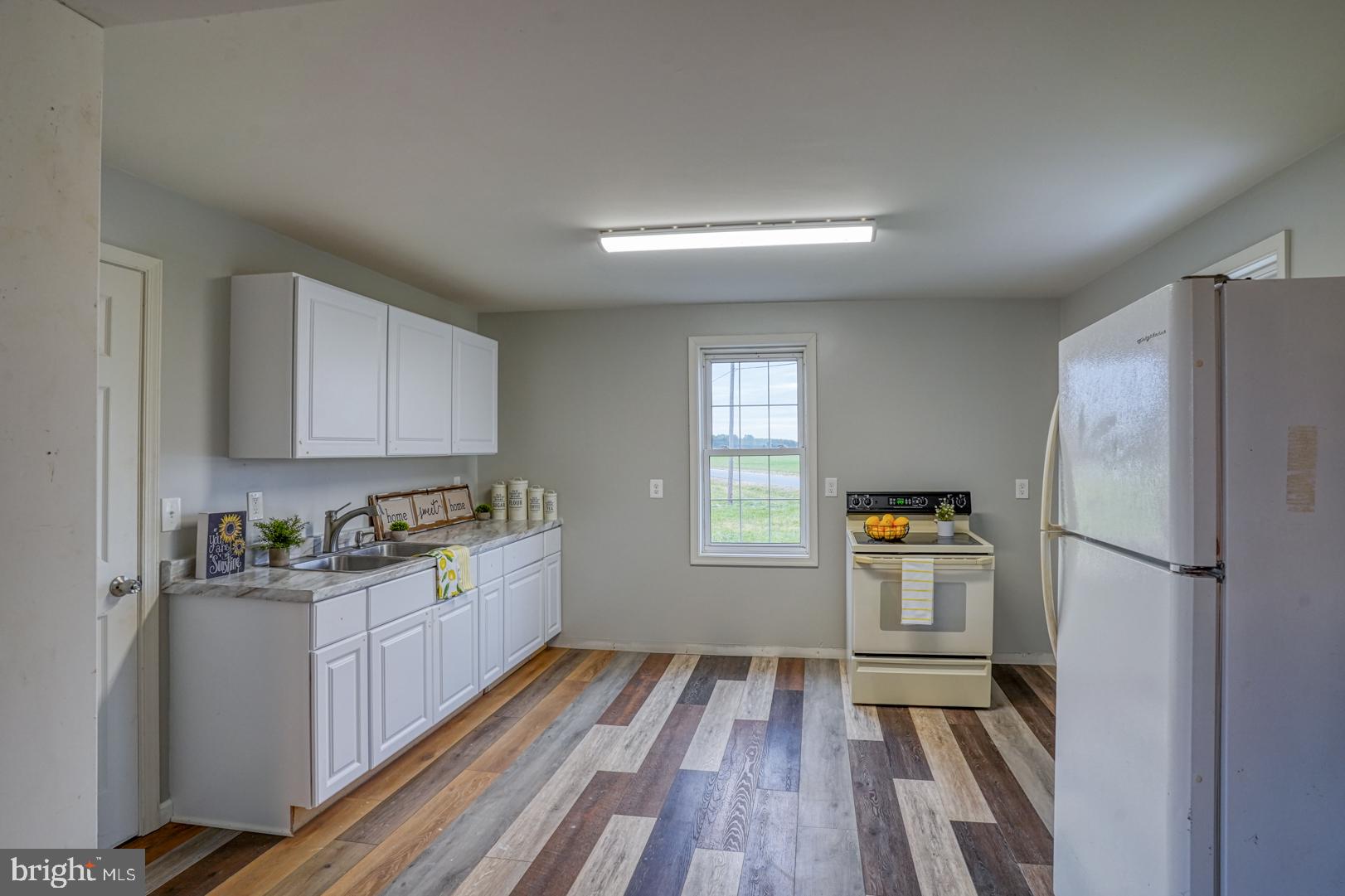 303 West Belle Street Ridgely, MD 21660 - Photo 9 of 42 Updates throughout