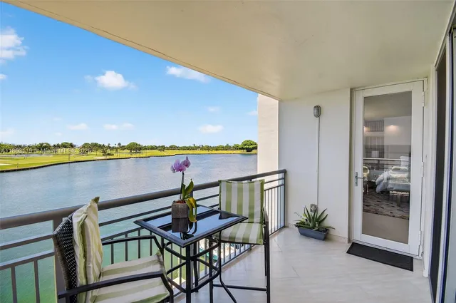 $1,175,000 | 9250 West Bay Harbor Drive, Unit 5A, Bay Harbor Islands, FL 33154