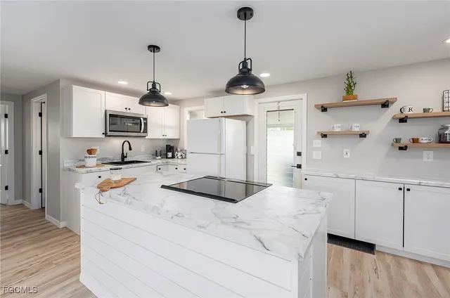 $229,000 | 340 Mattie Avenue, Fort Myers, FL 33908