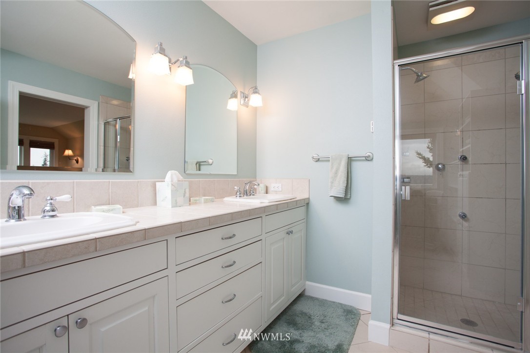 7085 Humphrey Road Clinton, WA 98236 - Photo 14 of 25 Gallery Image 14