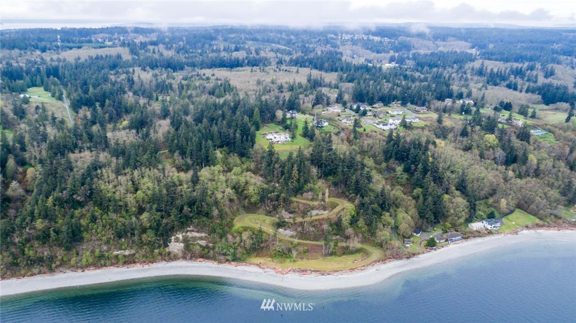 7085 Humphrey Road Clinton, WA 98236 - Photo 3 of 25 Gallery Image 3