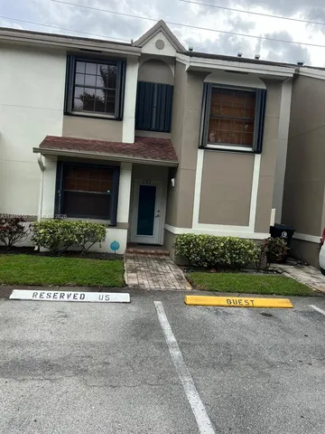 $2,800 | 252 City View Drive, Unit 252, Fort Lauderdale, FL 33311