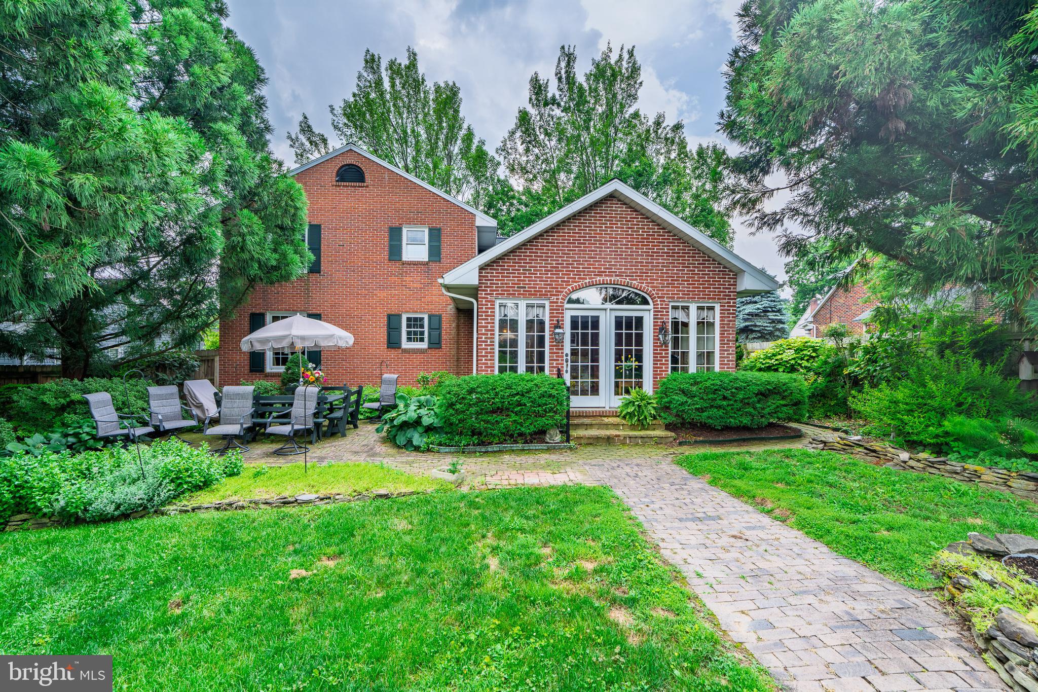 263 Noble Street Lititz, PA 17543 - Photo 6 of 44