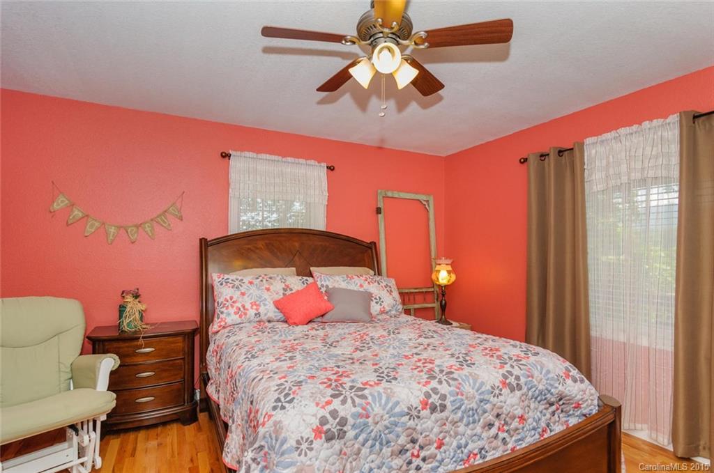 358 Blackberry Ridge Road Burnsville, NC 28714 - Photo 14 of 24 Gallery Image 14