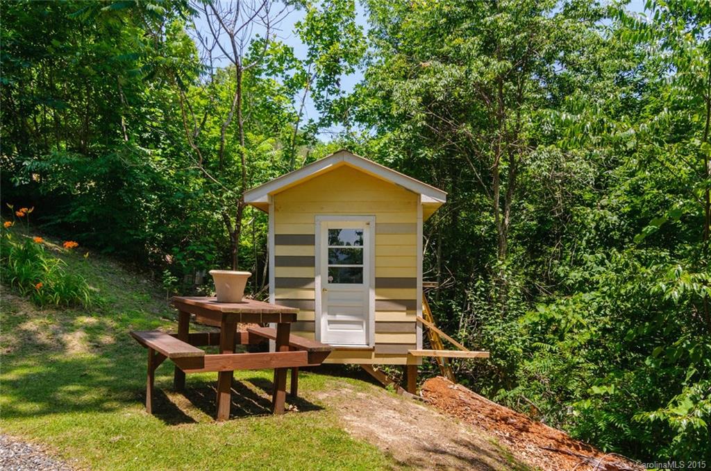 358 Blackberry Ridge Road Burnsville, NC 28714 - Photo 23 of 24 Gallery Image 23