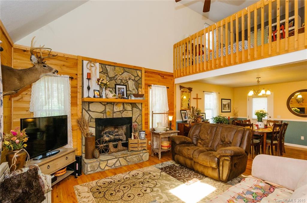 358 Blackberry Ridge Road Burnsville, NC 28714 - Photo 7 of 24 Gallery Image 7