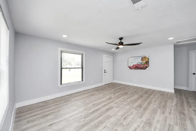 $1,700 | 503 Schilling Avenue, Baytown, TX 77520