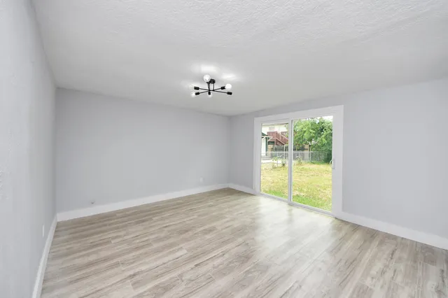 $1,700 | 503 Schilling Avenue, Baytown, TX 77520