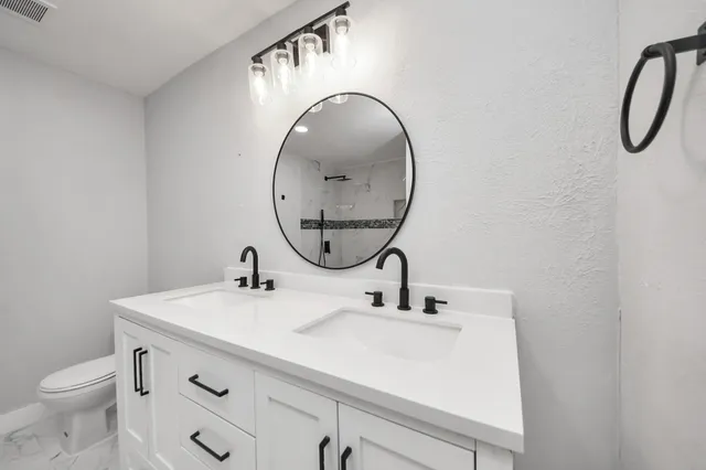 $1,700 | 503 Schilling Avenue, Baytown, TX 77520