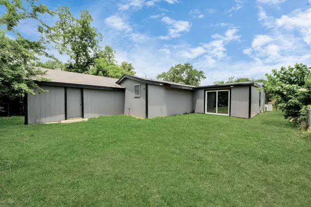 $1,700 | 503 Schilling Avenue, Baytown, TX 77520