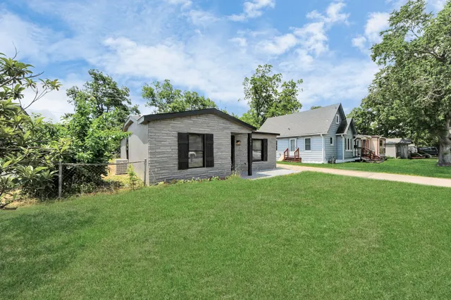 $1,700 | 503 Schilling Avenue, Baytown, TX 77520