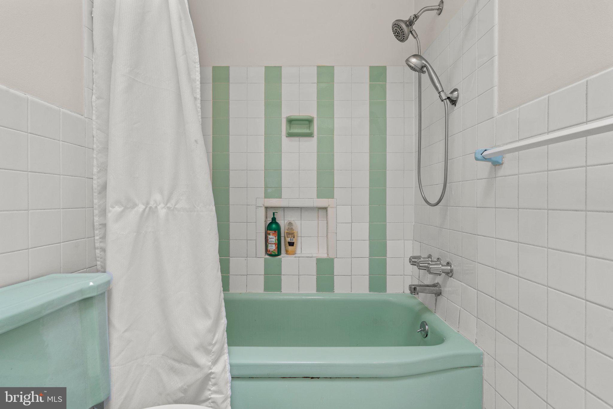 7300 Hill Road Philadelphia, PA 19128 - Photo 17 of 31