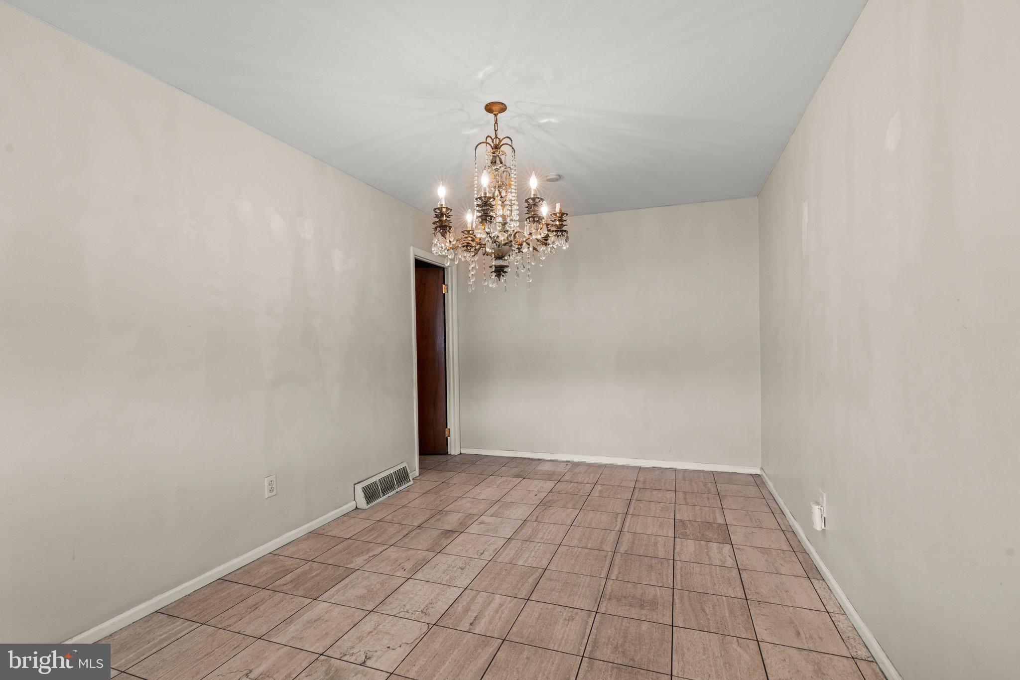 7300 Hill Road Philadelphia, PA 19128 - Photo 6 of 31