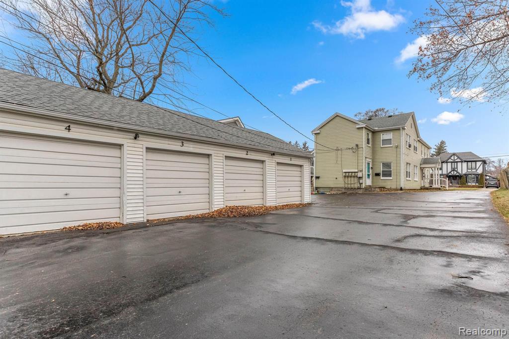 333 Woodward Avenue Rochester, MI 48307 - Photo 38 of 51